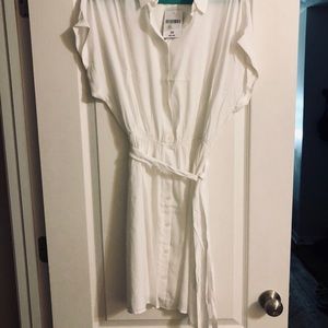 WHITE SHORT SLEEVE BUTTON-DOWN SHORT SHIRT DRESS